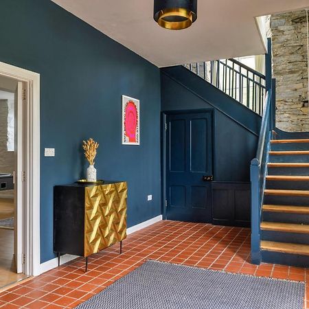Finest Retreats - Luxury Converted Chapel With Hot Tub & Games Room Dinas Mawddwy Exterior photo