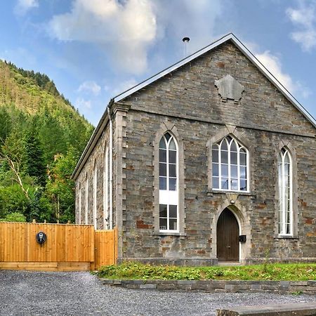 Finest Retreats - Luxury Converted Chapel With Hot Tub & Games Room Dinas Mawddwy Exterior photo